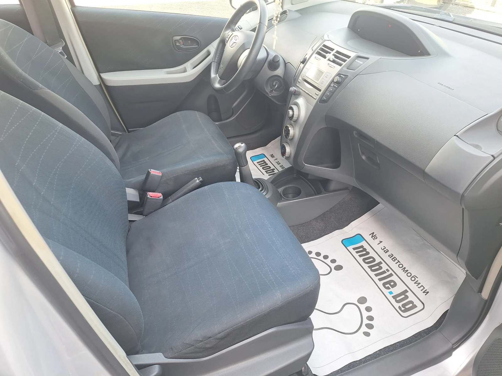 Toyota Yaris 1.0i s gas - изображение 10