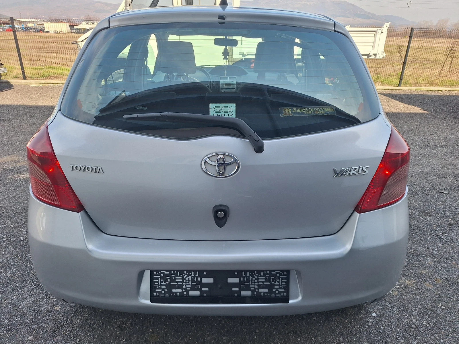 Toyota Yaris 1.0i s gas - изображение 7