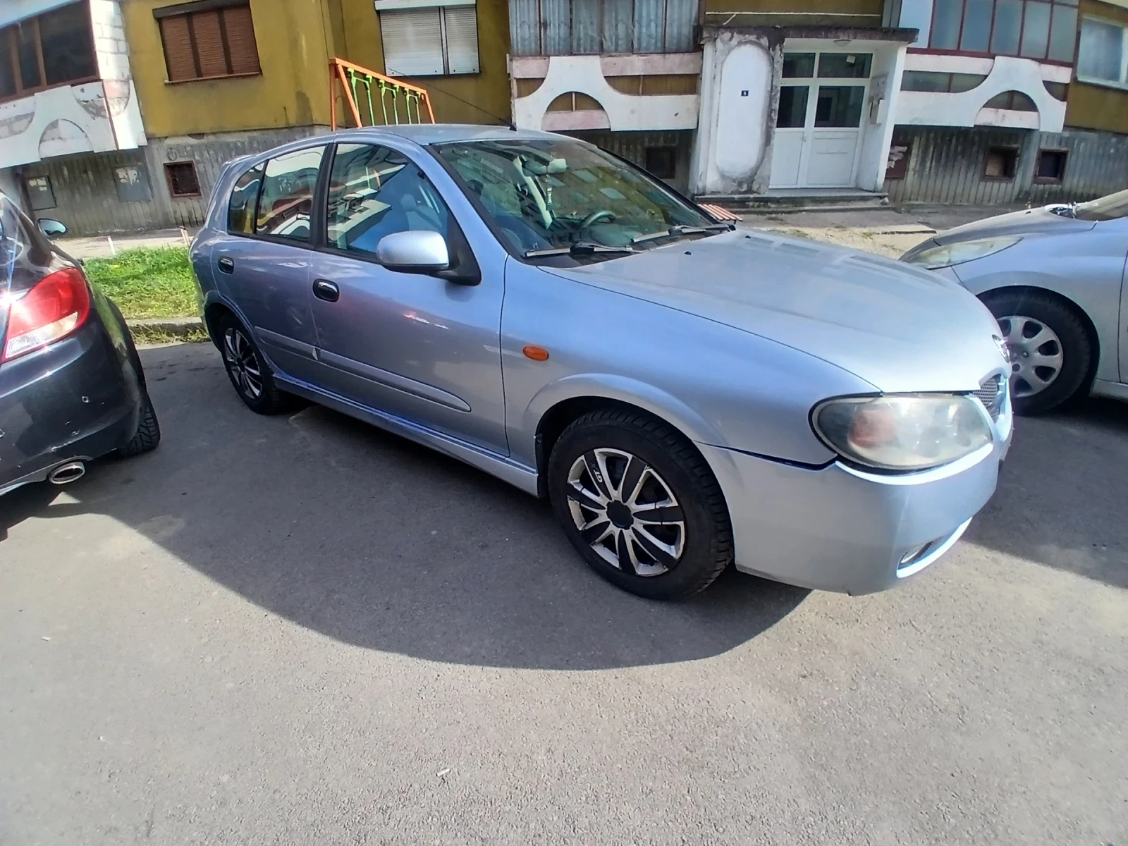 Nissan Almera, снимка 2 - Автомобили и джипове - 53756732