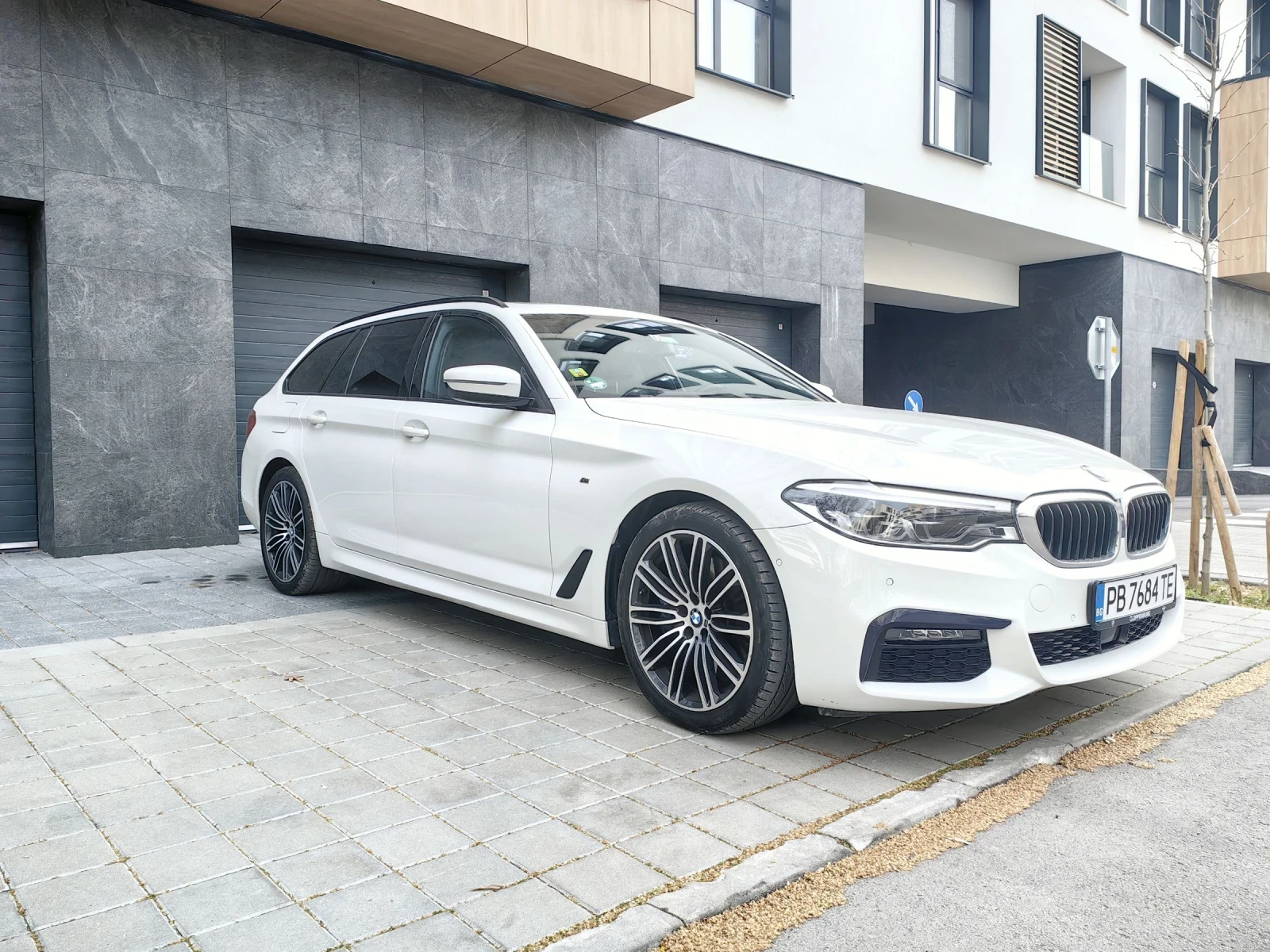 BMW 530 xDrive Msport, снимка 3 - Автомобили и джипове - 53909633