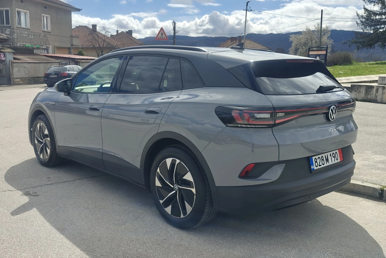 VW ID.4 Pro performance/204hp/82kwh/SOH 94, 4%, снимка 7 - Автомобили и джипове - 54086946