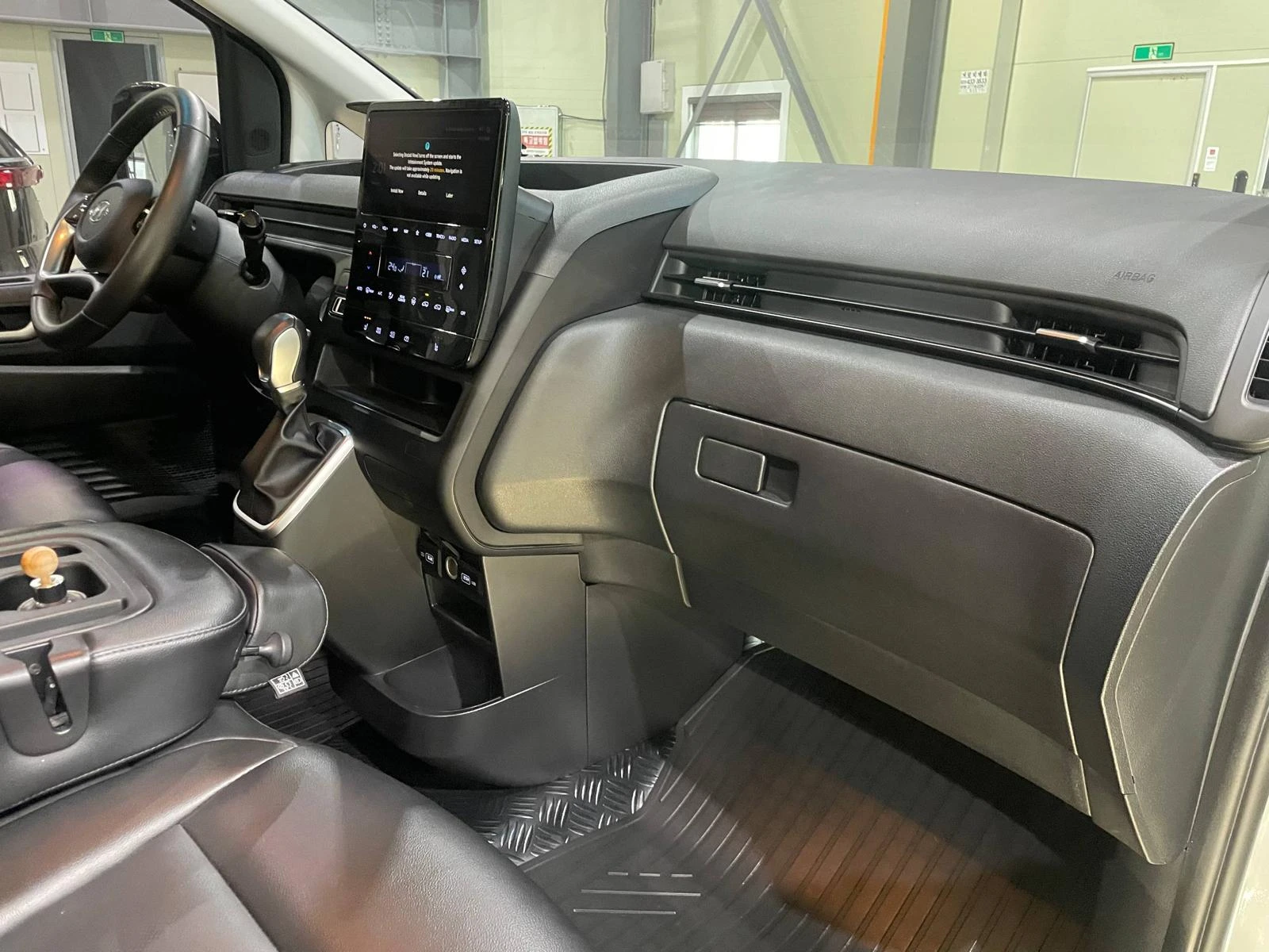 Hyundai Staria 3.5 LPG ! 8+ 1 ! Modern ! | Mobile.bg � ����������� 13