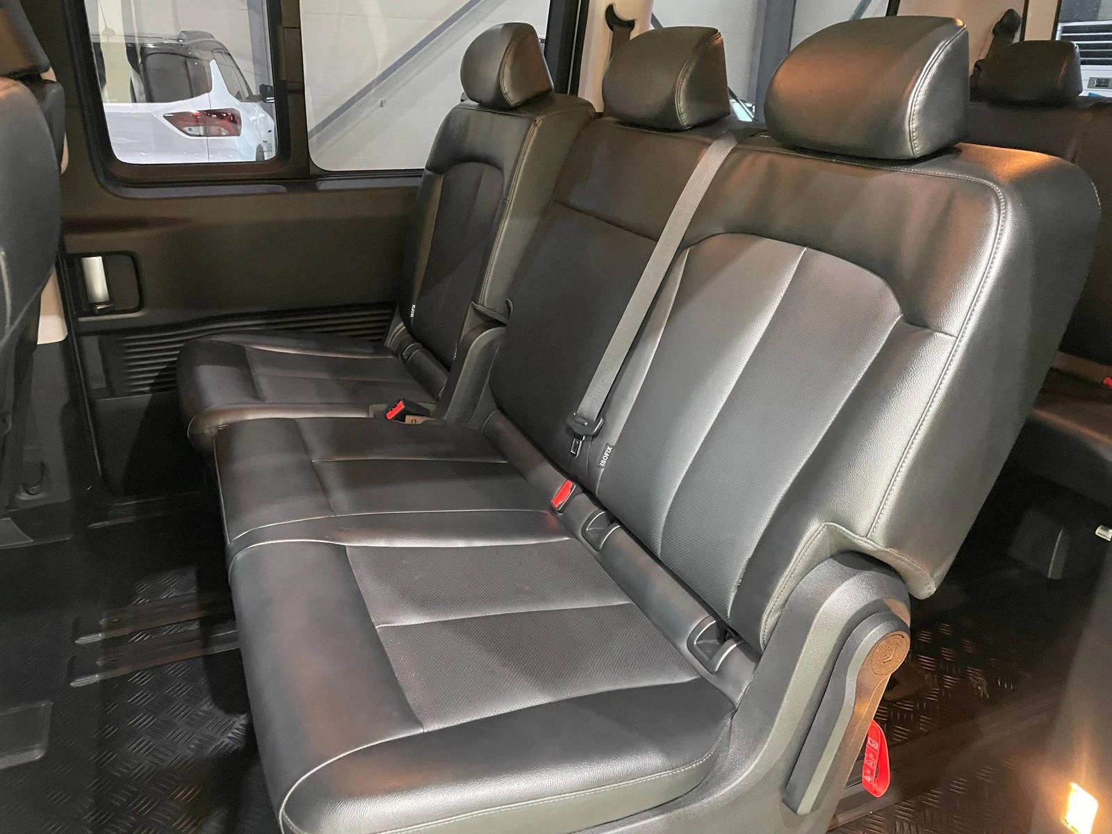 Hyundai Staria 3.5 LPG ! 8+ 1 ! Modern ! | Mobile.bg � ����������� 10