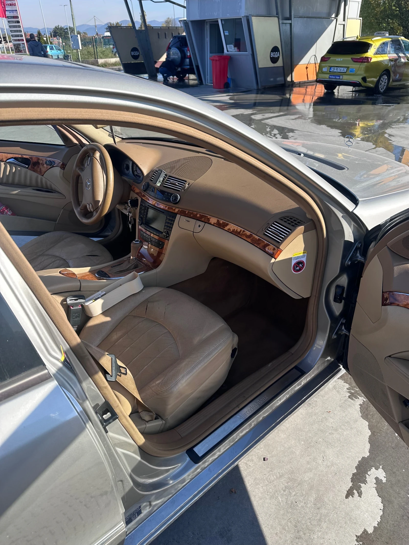 Mercedes-Benz E 320 4х4 ПАНОРАМА , снимка 7 - Автомобили и джипове - 54375382