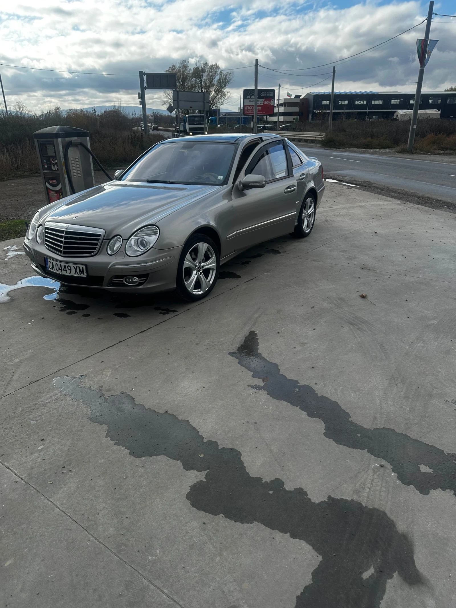 Mercedes-Benz E 320 4х4 ПАНОРАМА , снимка 3 - Автомобили и джипове - 54375382