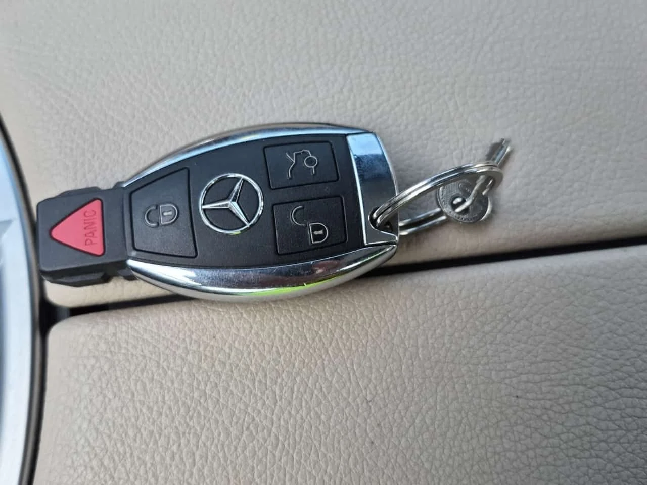 Mercedes-Benz C 300 АМГ ПАКЕТ/ПОДГРЕВ/ПАНО/CARFAX/ФИНАНСИРАНЕ, снимка 7 - Автомобили и джипове - 54672992