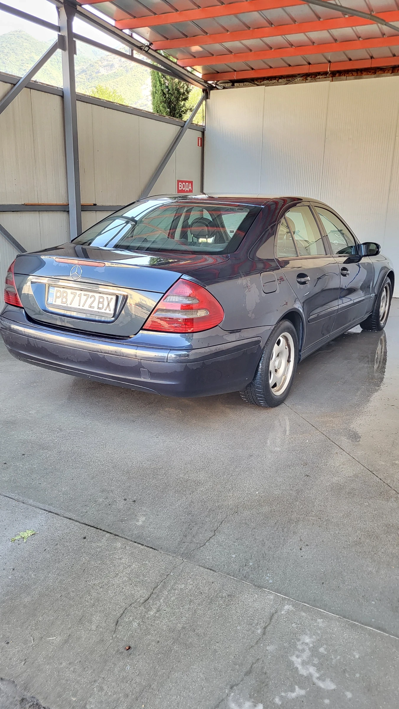 Mercedes-Benz E 220, снимка 13 - Автомобили и джипове - 55569148