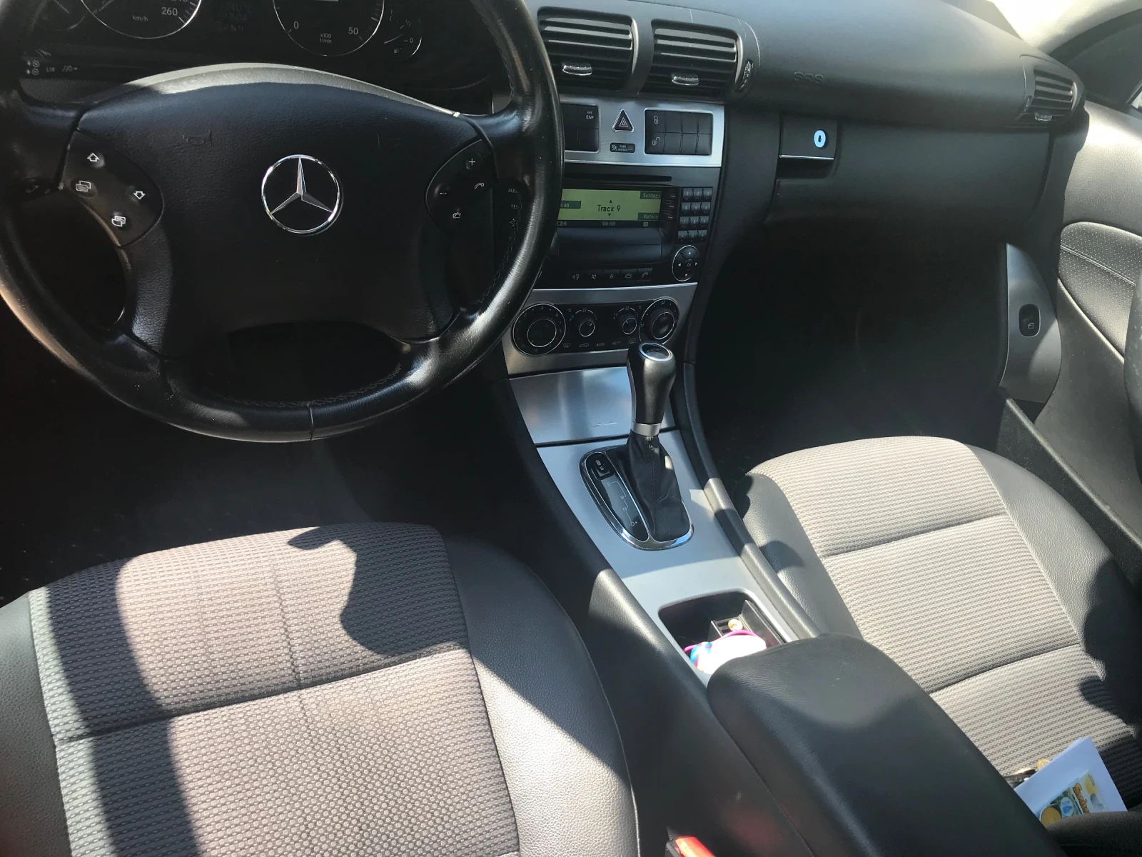 Mercedes-Benz C 220 CDI 150kc, снимка 9 - Автомобили и джипове - 55731958