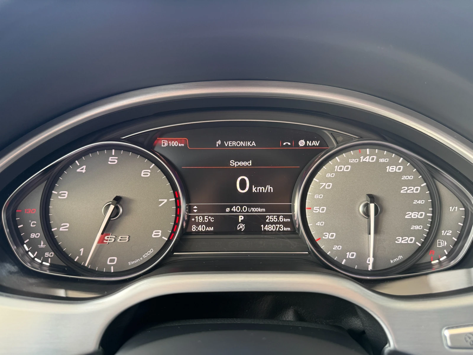 Audi S8 + 6 МЕСЕЦА ГАРАНЦИЯ/605к.с. Реални Километри!!!, снимка 11 - Автомобили и джипове - 55830133