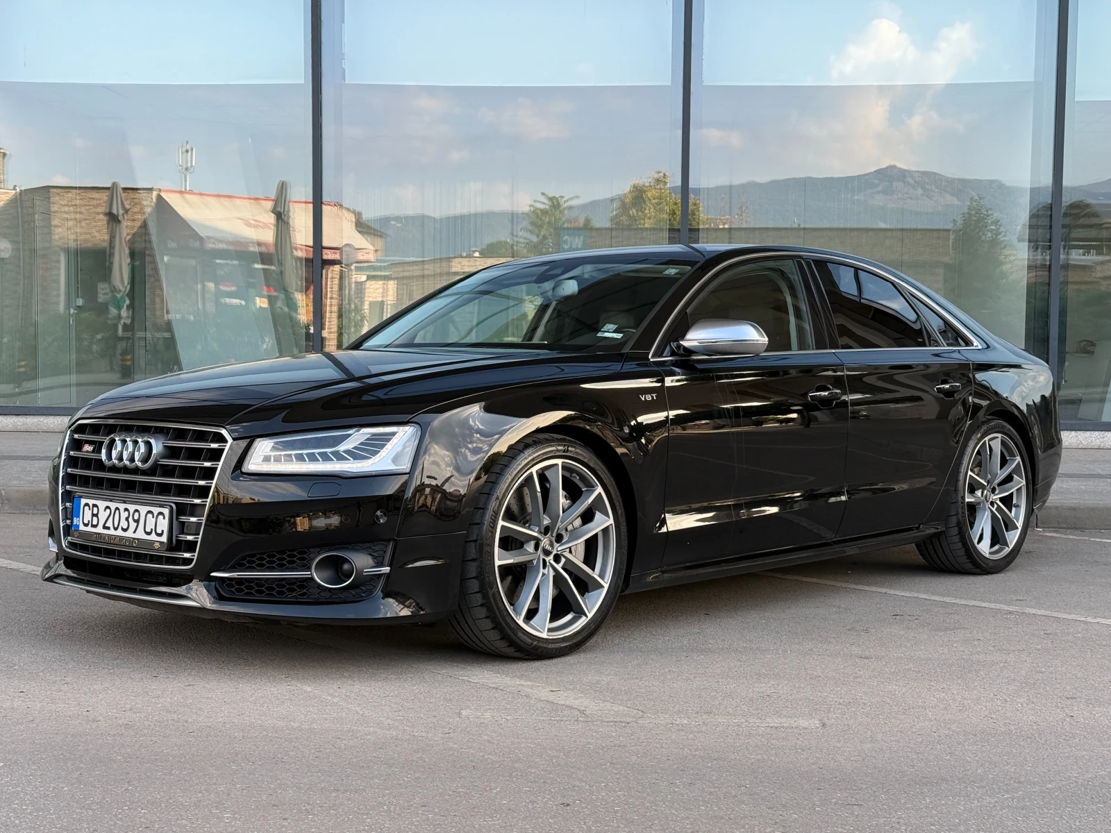 Audi S8 + 6 МЕСЕЦА ГАРАНЦИЯ/605к.с. Реални Километри!!!
