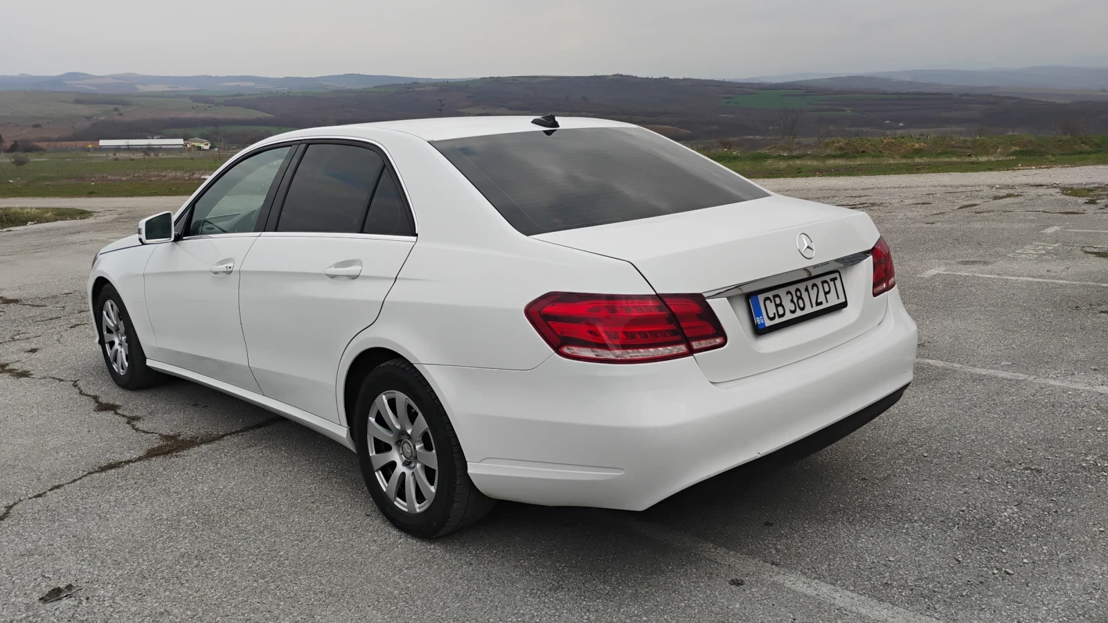 Mercedes-Benz E 200, снимка 6 - Автомобили и джипове - 55837463