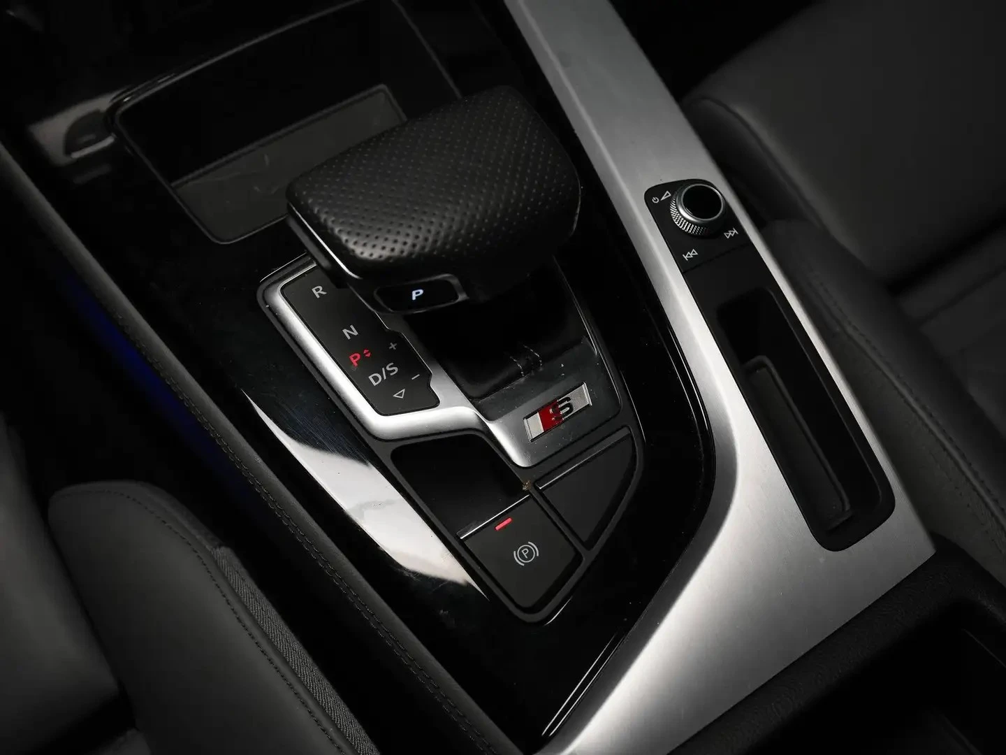Audi S5 SPORTBACK PROGRESSIV ЦЕНА ДО БЪЛГАРИЯ АВТОКРЕДИТ, снимка 14 - Автомобили и джипове - 55927381