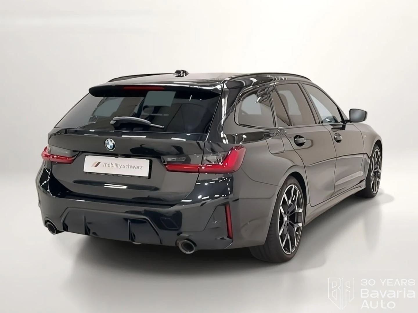 BMW 320 d Touring xDrive M Sport Paket, снимка 4 - Автомобили и джипове - 56059135