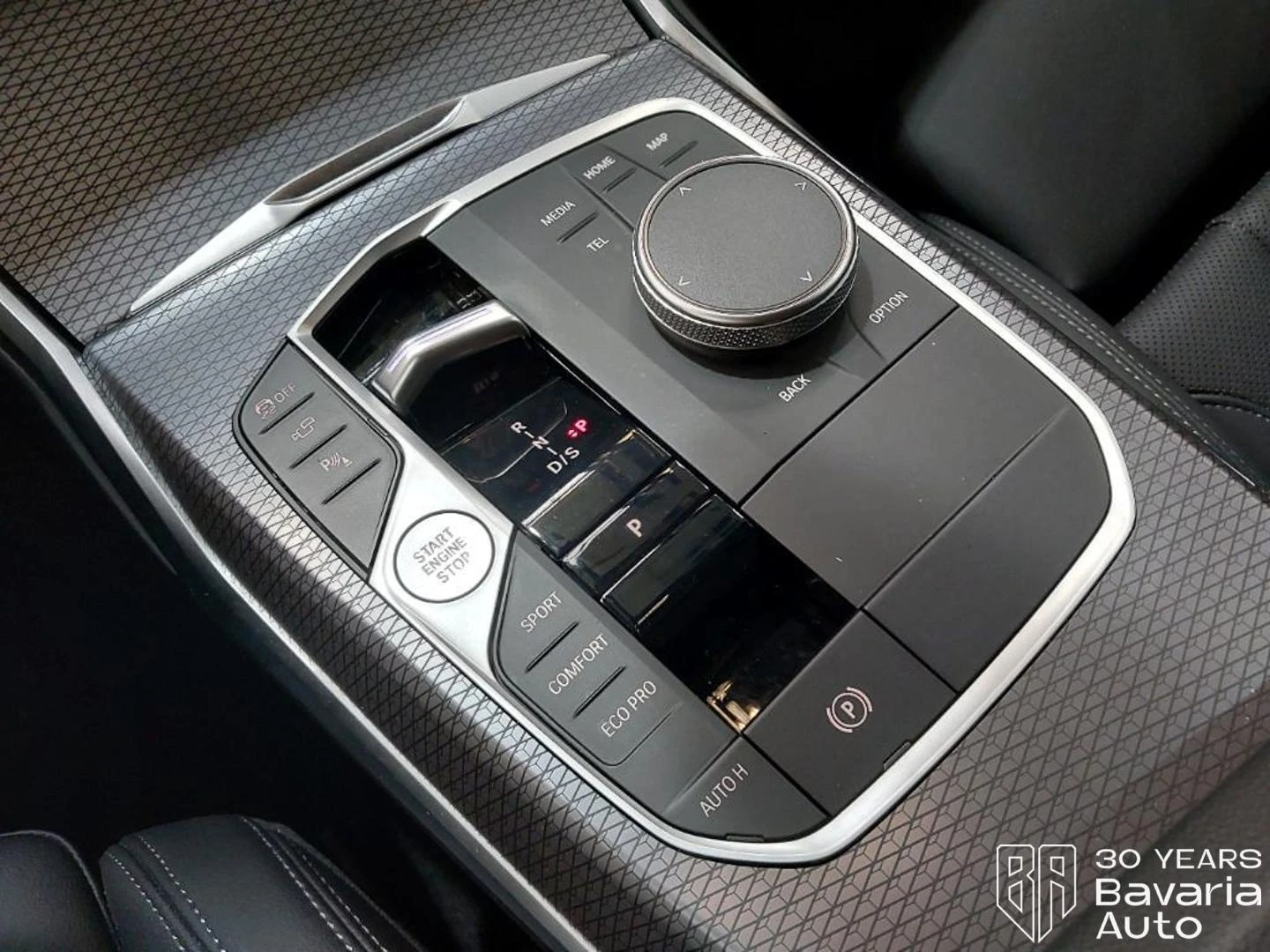 BMW 320 d Touring xDrive M Sport Paket, снимка 12 - Автомобили и джипове - 56059135