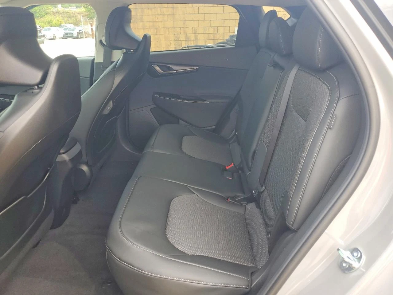 Kia EV6 LONG RANGE* RWD* КОЖА* ПОДГРЕВ* КАМЕРА* , снимка 10 - Автомобили и джипове - 56074974