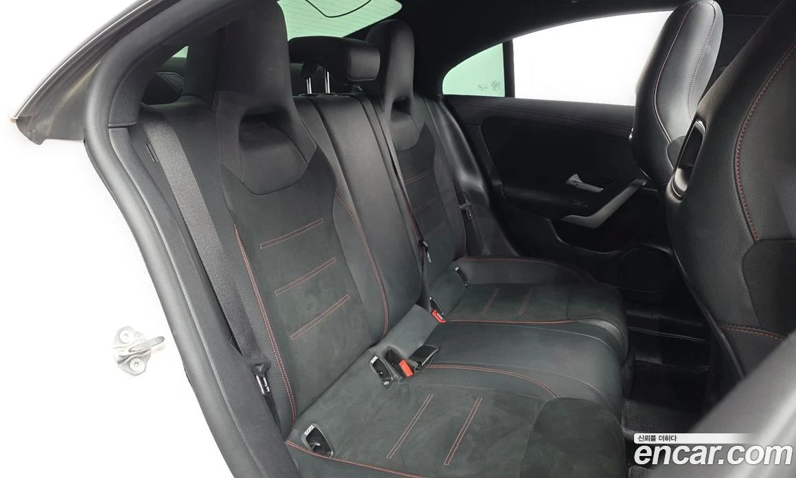 Mercedes-Benz CLA CLA250 4MATIC, снимка 12 - Автомобили и джипове - 56117167