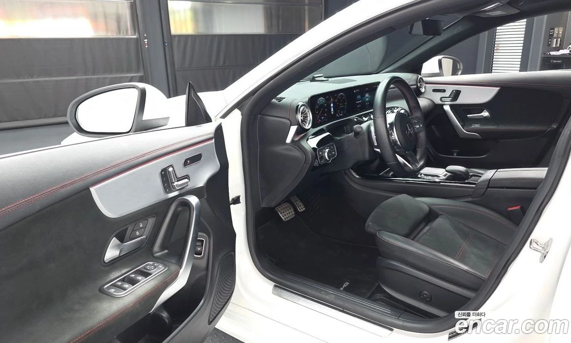 Mercedes-Benz CLA CLA250 4MATIC, снимка 10 - Автомобили и джипове - 56117167