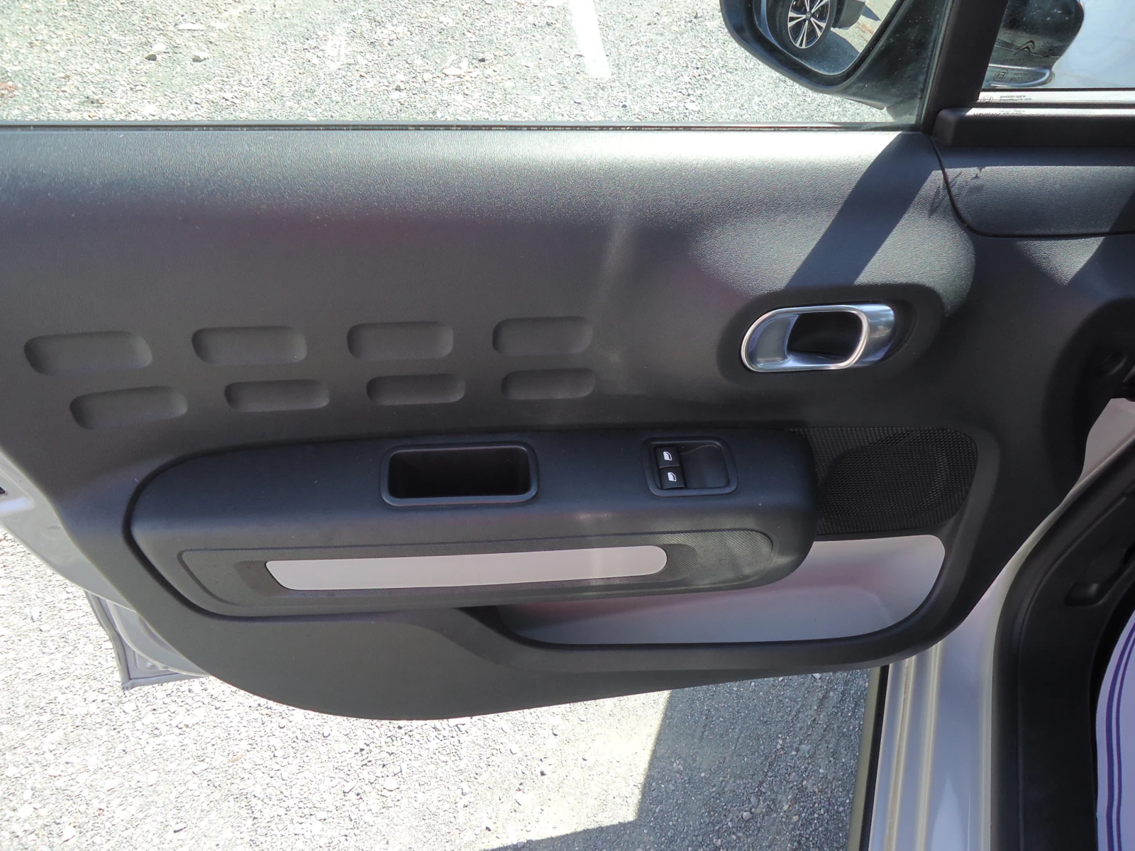 Citroen C3 1.2 PureTech 68 000 КМ., снимка 8 - Автомобили и джипове - 56128440