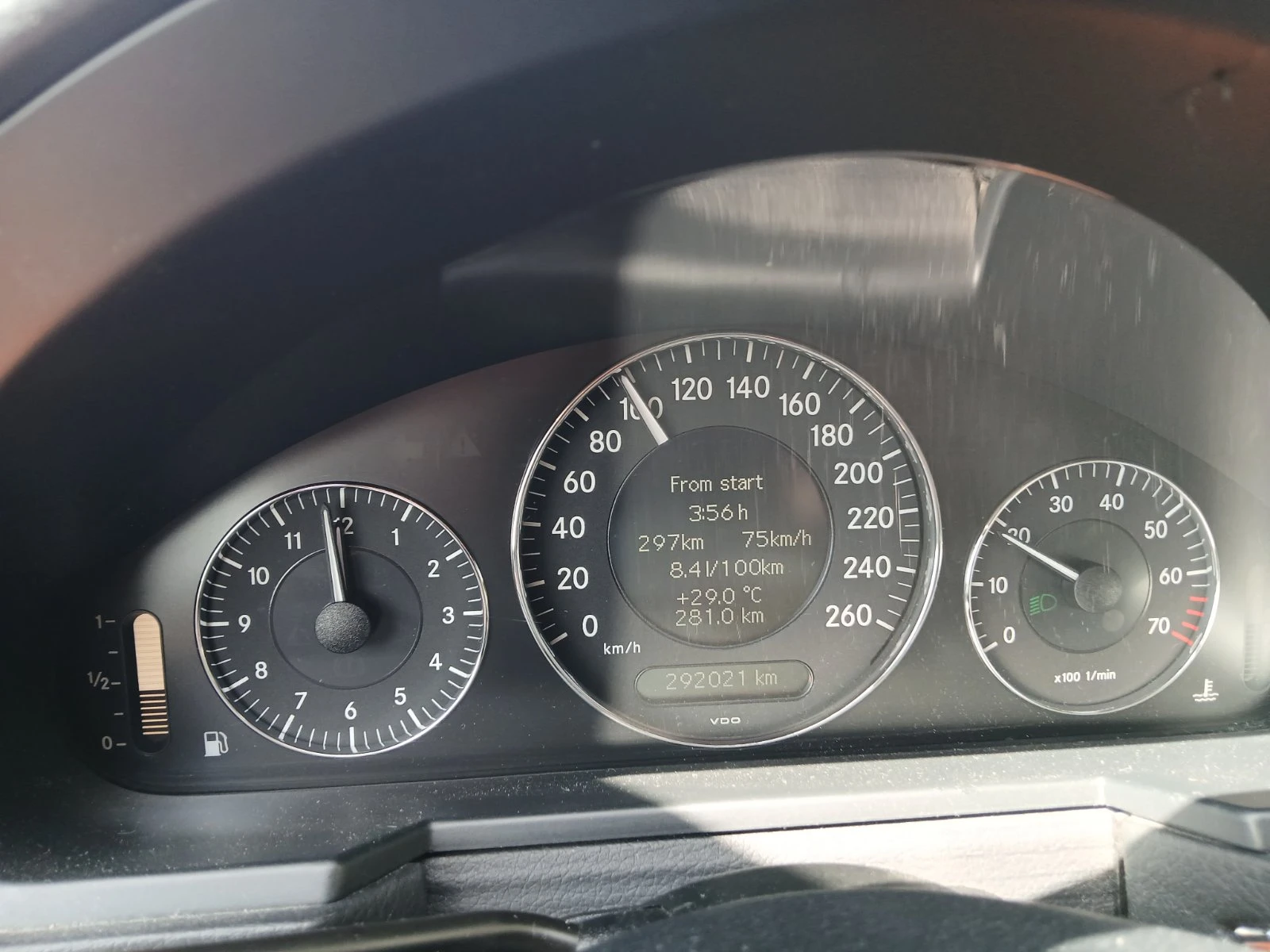 Mercedes-Benz E 280 facelift, газ, снимка 12 - Автомобили и джипове - 56347899