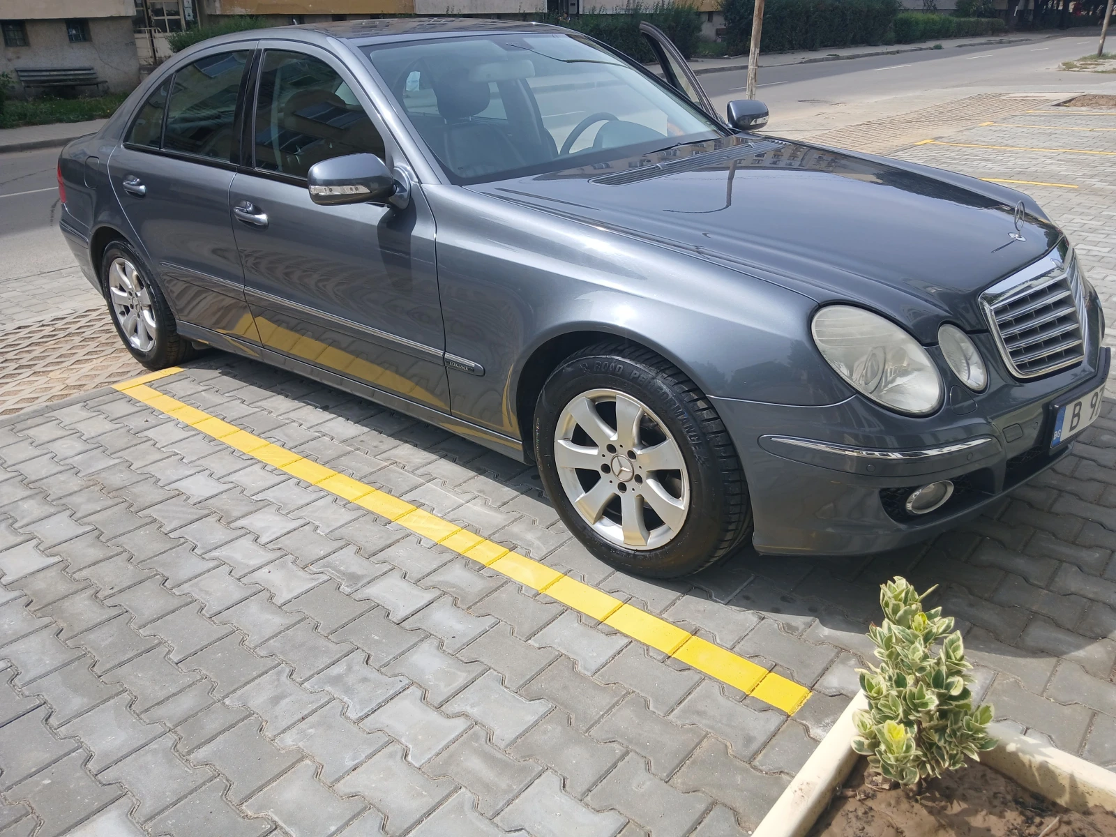 Mercedes-Benz E 280 facelift, газ, снимка 2 - Автомобили и джипове - 56347899