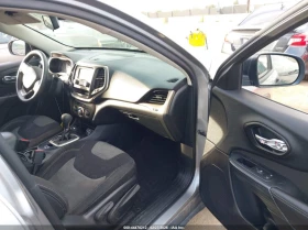 Jeep Cherokee 2.4L I-4 VVT, 184HP 4X4 Drive, снимка 5