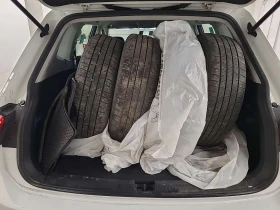 VW Tiguan * S * CARFAX *  2 КЛЮЧА * ПОДГРЕВИ, снимка 13
