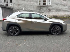 Lexus UX 250h  HUD / DISTRONIC / 2 КЛЮЧА, снимка 3