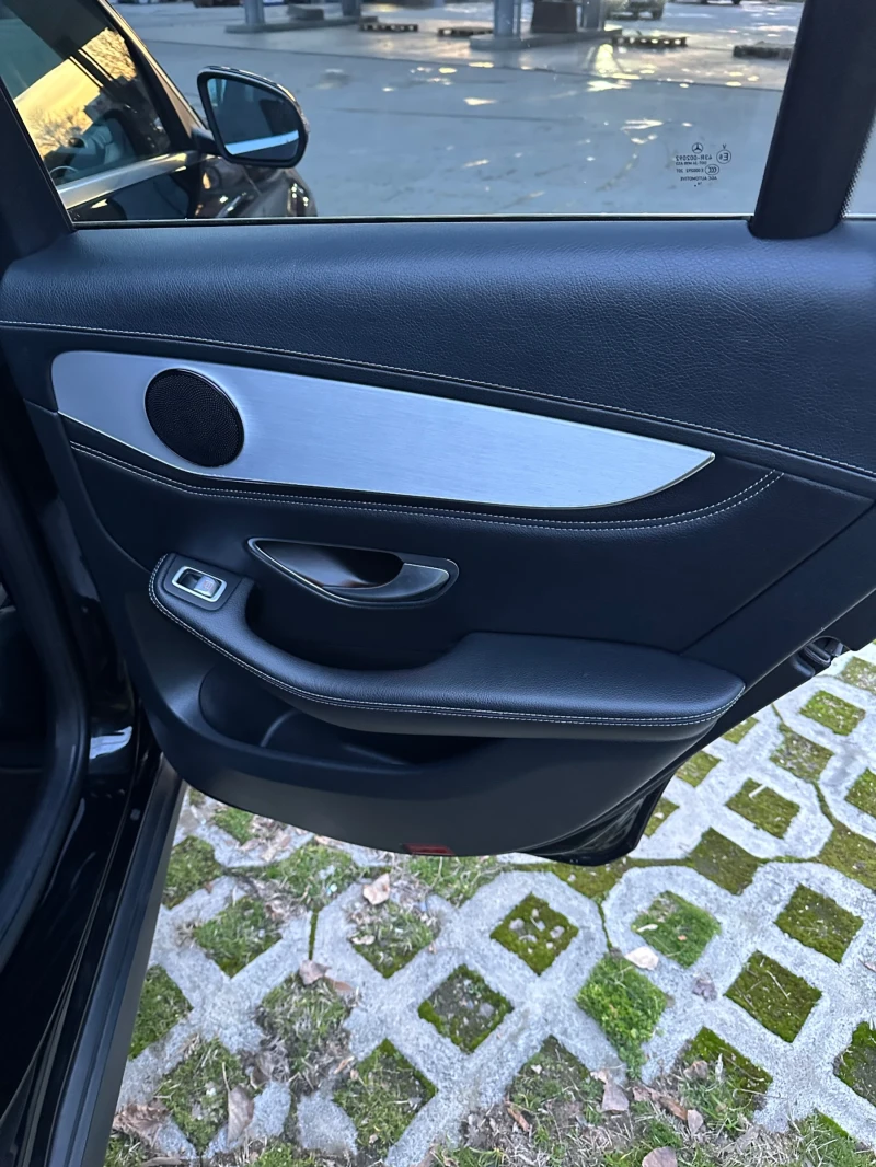 Mercedes-Benz GLC 250, снимка 7 - Автомобили и джипове - 52728796