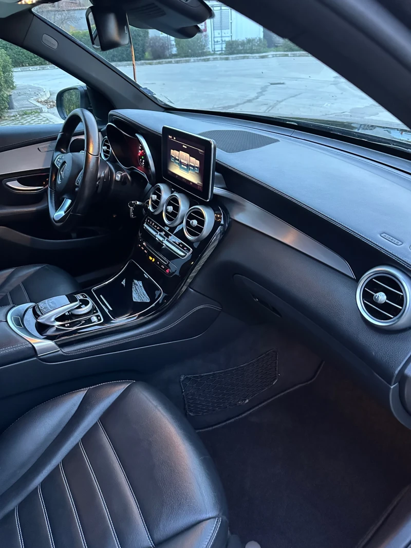 Mercedes-Benz GLC 250, снимка 10 - Автомобили и джипове - 52728796