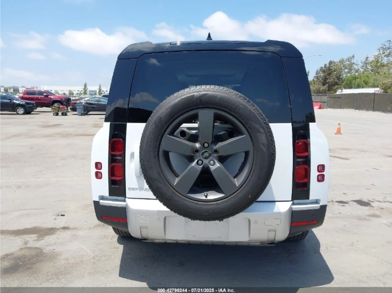 Land Rover Defender 130 P300 S, снимка 4 - Автомобили и джипове - 52963481