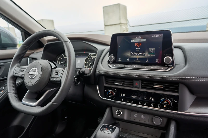 Nissan X-trail, снимка 13 - Автомобили и джипове - 52891041