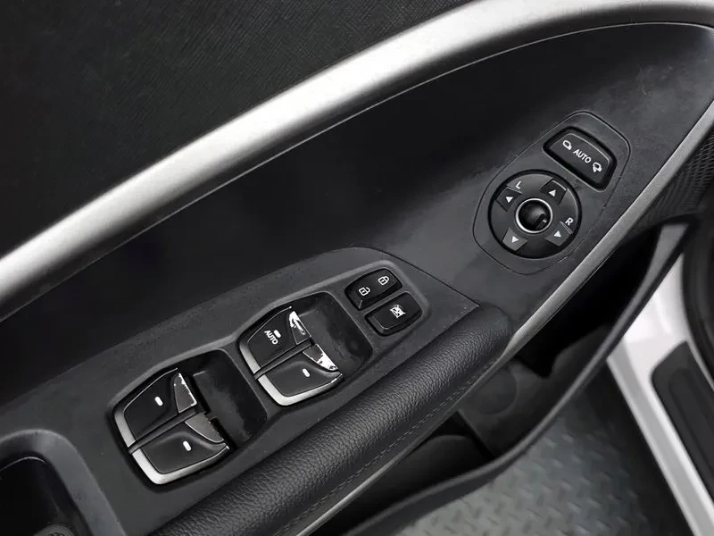 Hyundai Santa fe 2.0, снимка 14 - Автомобили и джипове - 54256627