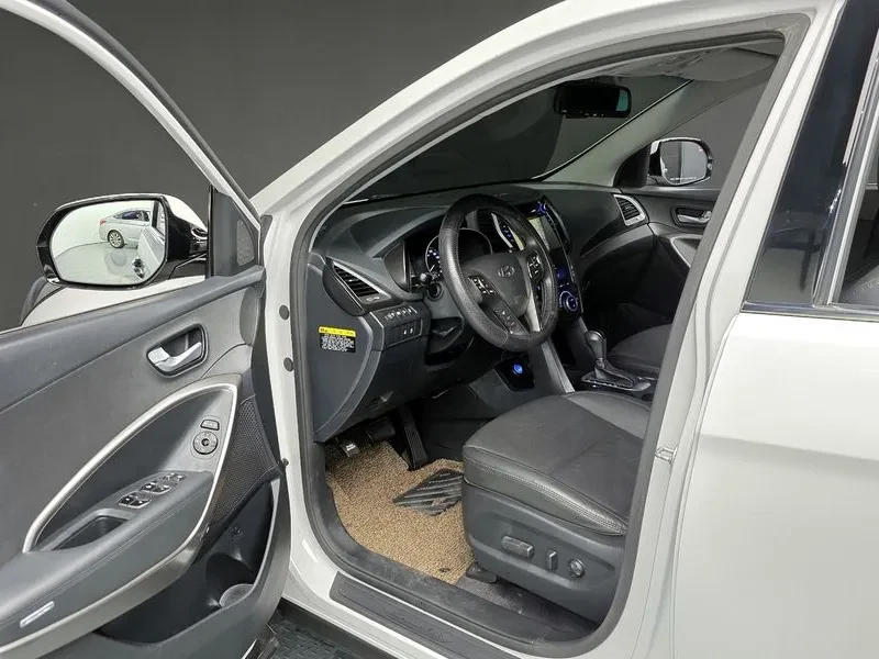 Hyundai Santa fe 2.0, снимка 10 - Автомобили и джипове - 54256627