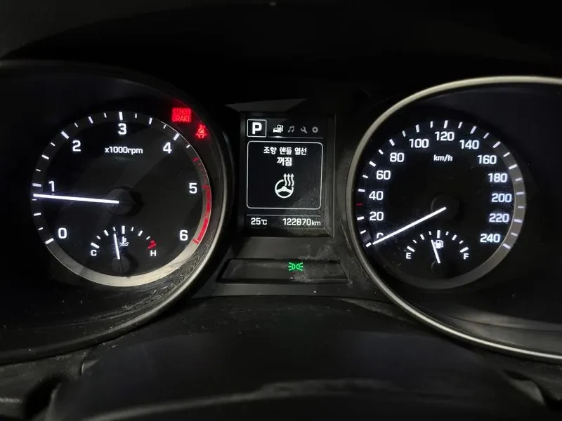 Hyundai Santa fe 2.0, снимка 8 - Автомобили и джипове - 54256627