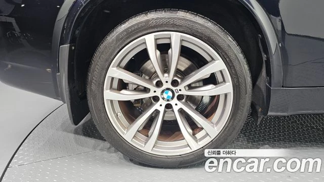 BMW X5 40d xDrive M| HARMAN K| 360| HEAD UP| ОБДУХ| ПАМЕТ, снимка 17 - Автомобили и джипове - 55888533