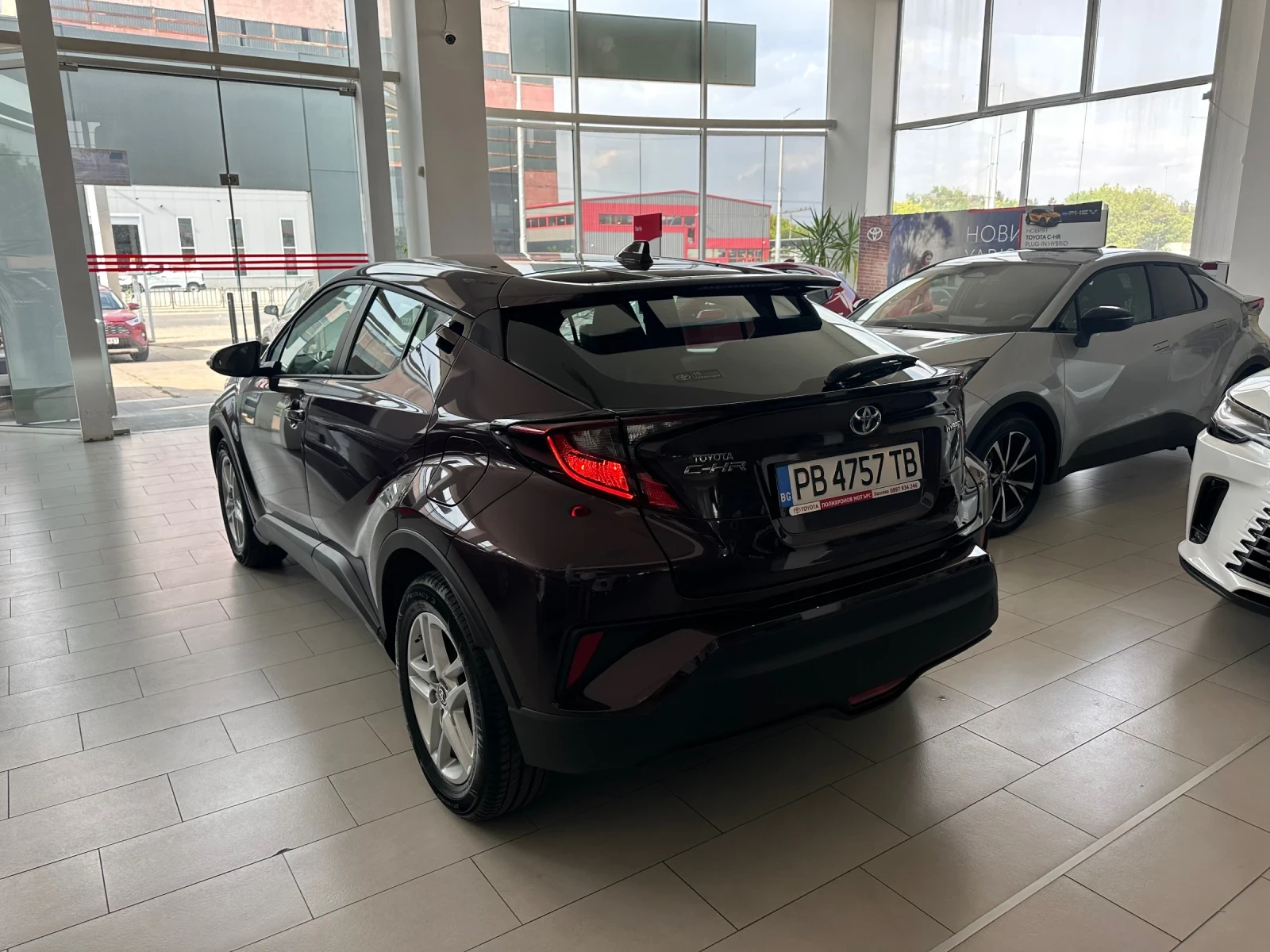 Toyota C-HR Center - изображение 3