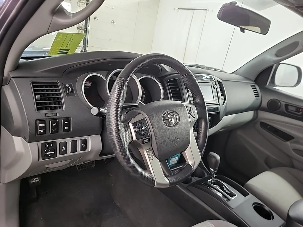 Toyota Tacoma * CREW CAB SHORT BED * CARFAX * БЕЗ ПЪРВОНАЧАЛНА В - изображение 9
