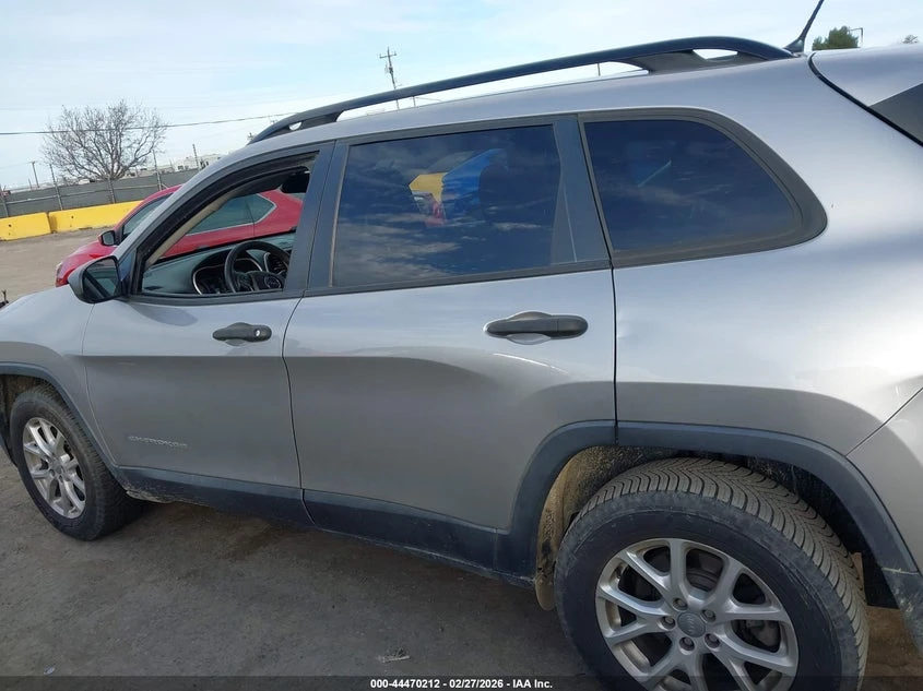 Jeep Cherokee 2.4L I-4 VVT, 184HP 4X4 Drive, снимка 14 - Автомобили и джипове - 53830425