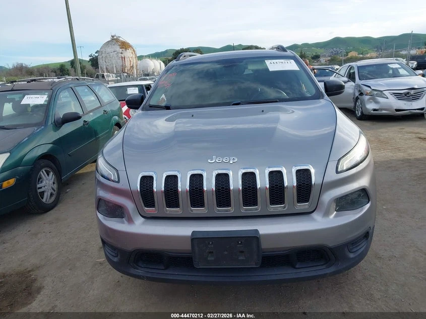 Jeep Cherokee 2.4L I-4 VVT, 184HP 4X4 Drive, снимка 12 - Автомобили и джипове - 53830425