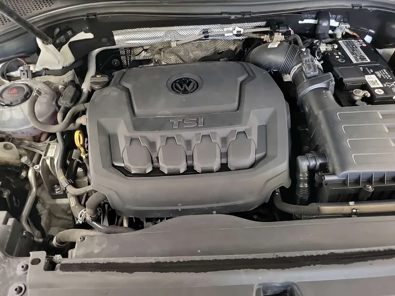 VW Tiguan * S * CARFAX *  2 КЛЮЧА * ПОДГРЕВИ, снимка 15 - Автомобили и джипове - 53940446