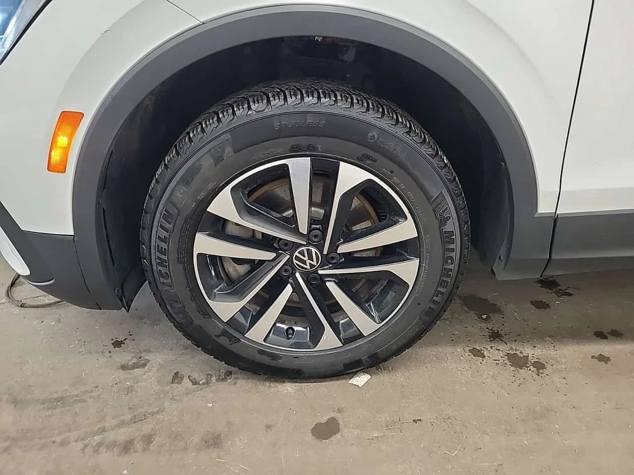 VW Tiguan * S * CARFAX *  2 КЛЮЧА * ПОДГРЕВИ, снимка 6 - Автомобили и джипове - 53940446