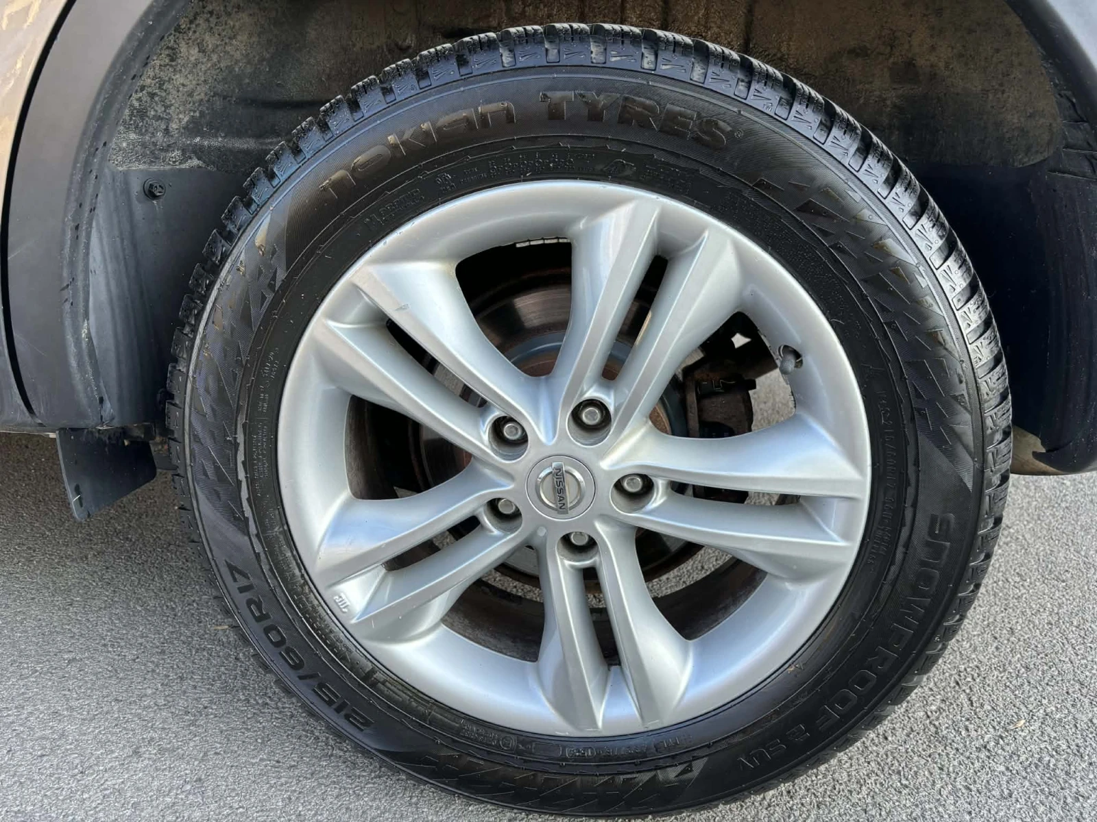 Nissan Qashqai, снимка 4 - Автомобили и джипове - 54009320