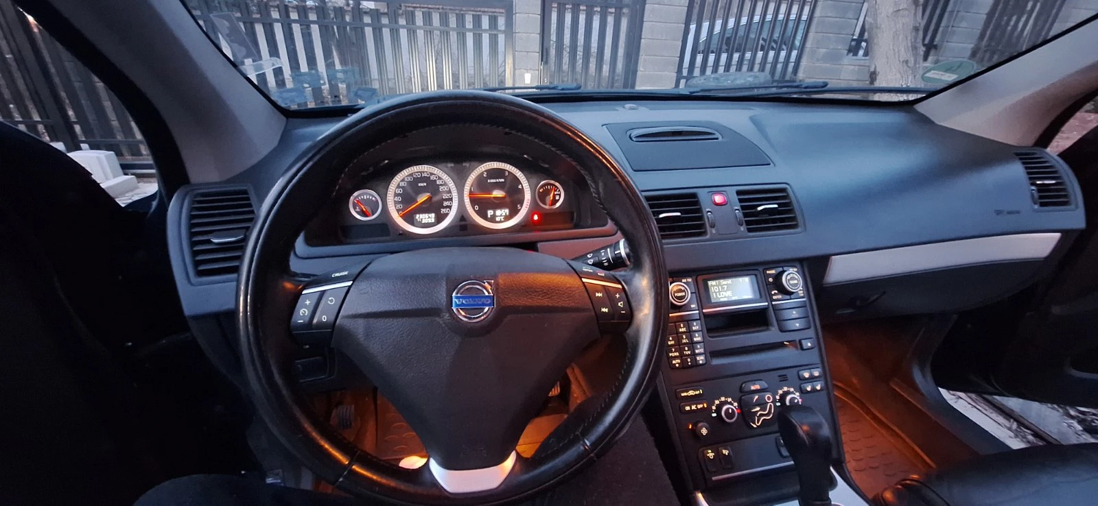 Volvo Xc90 D5 AWD Facelift 6+ 1, снимка 8 - Автомобили и джипове - 54260533