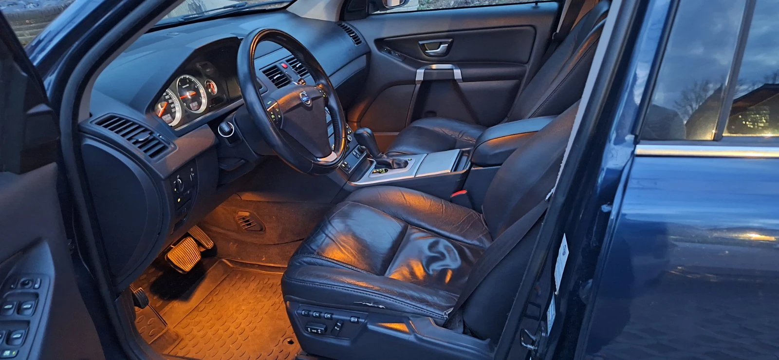 Volvo Xc90 D5 AWD Facelift 6+ 1, снимка 10 - Автомобили и джипове - 54260533