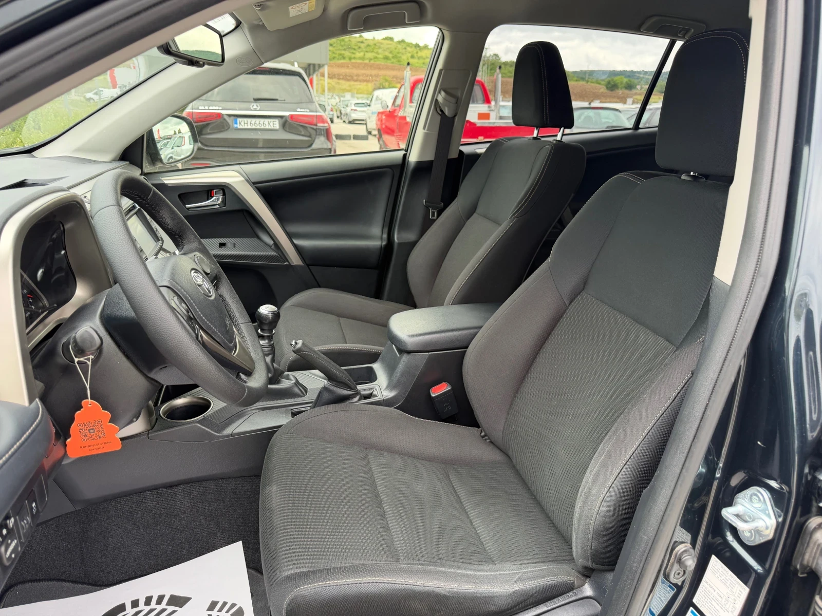 Toyota Rav4 2.0D4d* 4x4 * 80045КМ* ЛИЗИНГ * БЕЗ АНАЛОГ * , снимка 9 - Автомобили и джипове - 54879326
