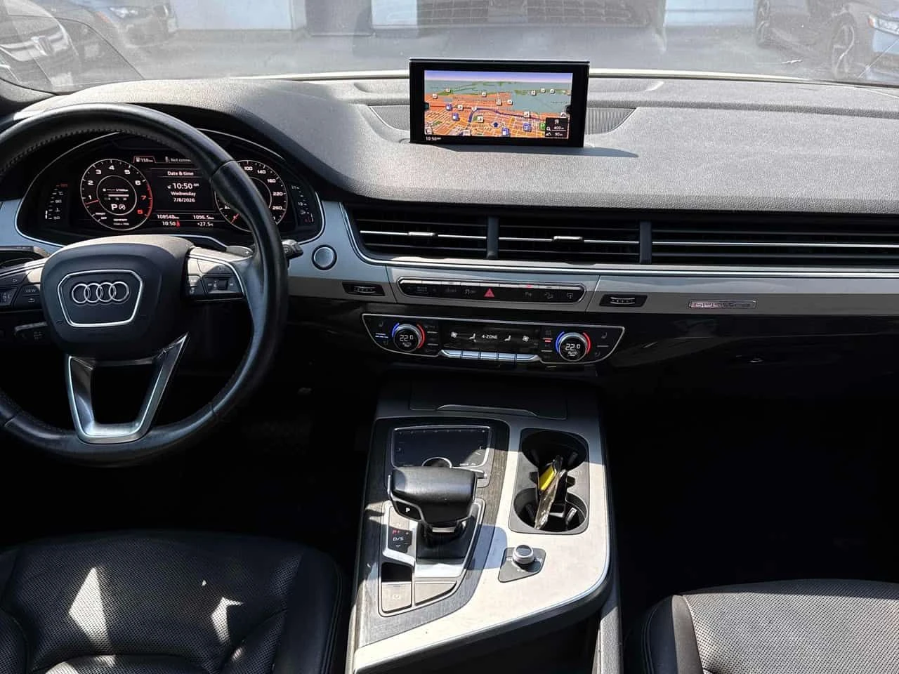 Audi Q7 * 3.0T Progressiv * CARFAX * ЦЕНА ДО БГ, снимка 8 - Автомобили и джипове - 55333079