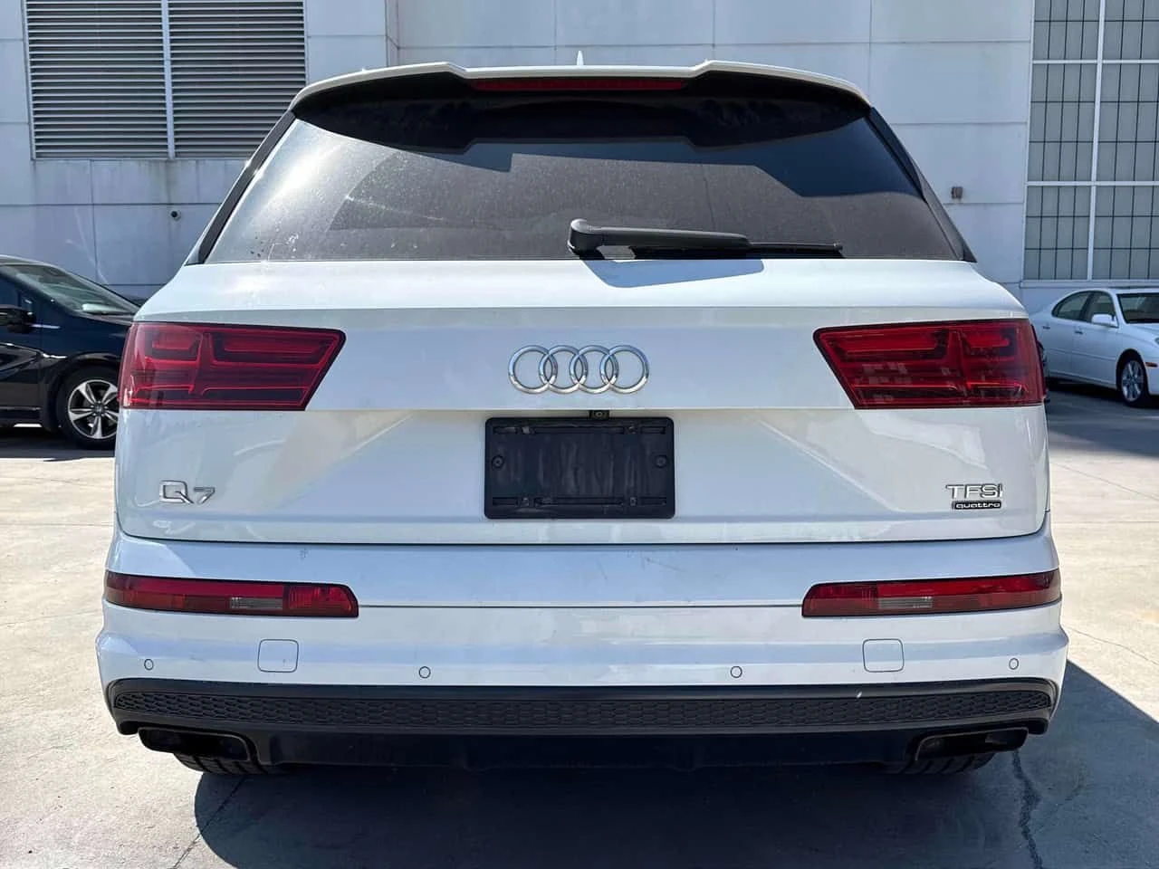 Audi Q7 * 3.0T Progressiv * CARFAX * ЦЕНА ДО БГ, снимка 6 - Автомобили и джипове - 55333079