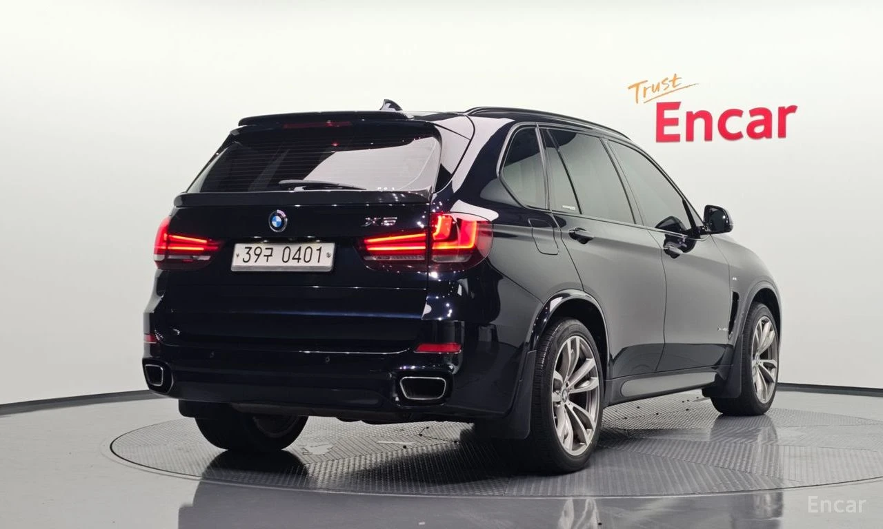 BMW X5 40d xDrive M| HARMAN K| 360| HEAD UP| ОБДУХ| ПАМЕТ, снимка 2 - Автомобили и джипове - 55888533