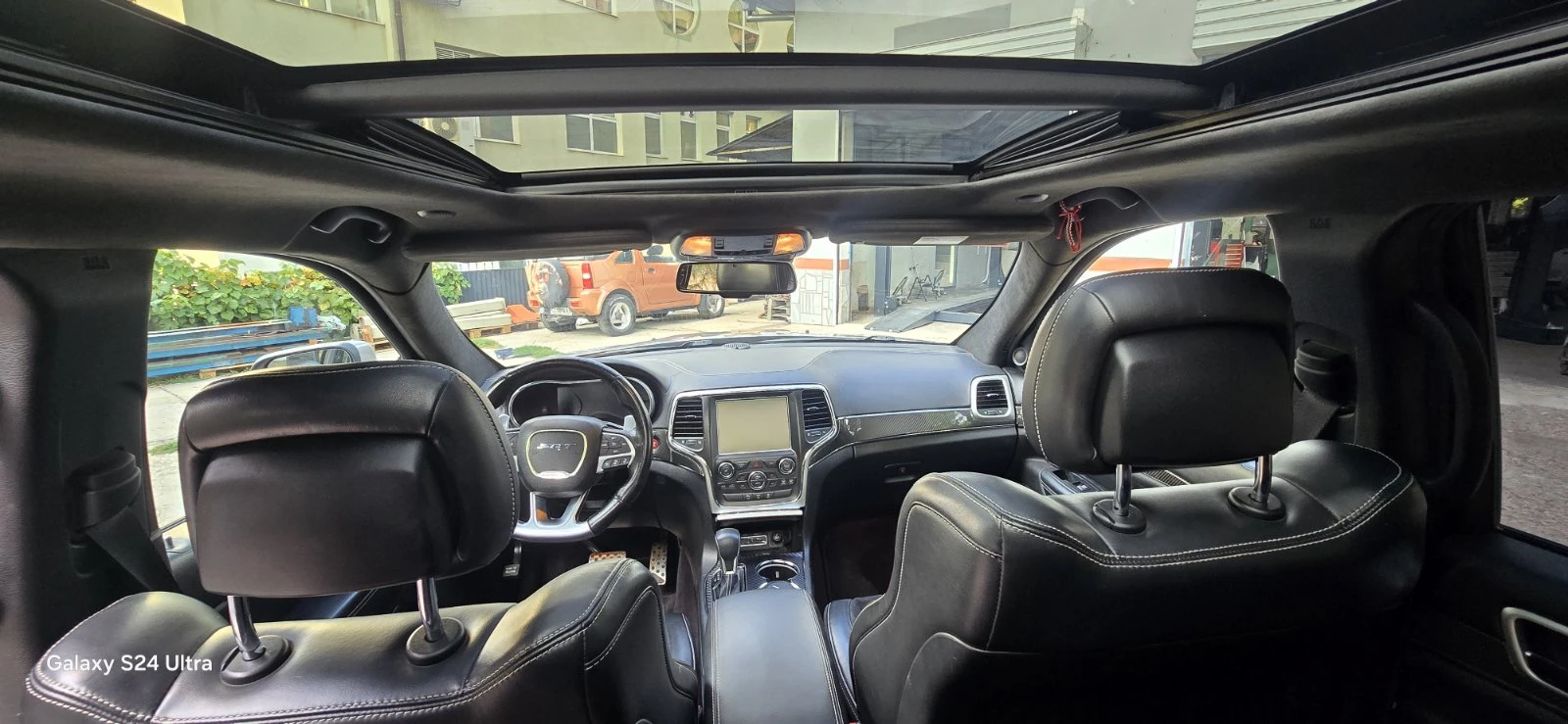Jeep Grand cherokee SRT, снимка 3 - Автомобили и джипове - 55902683