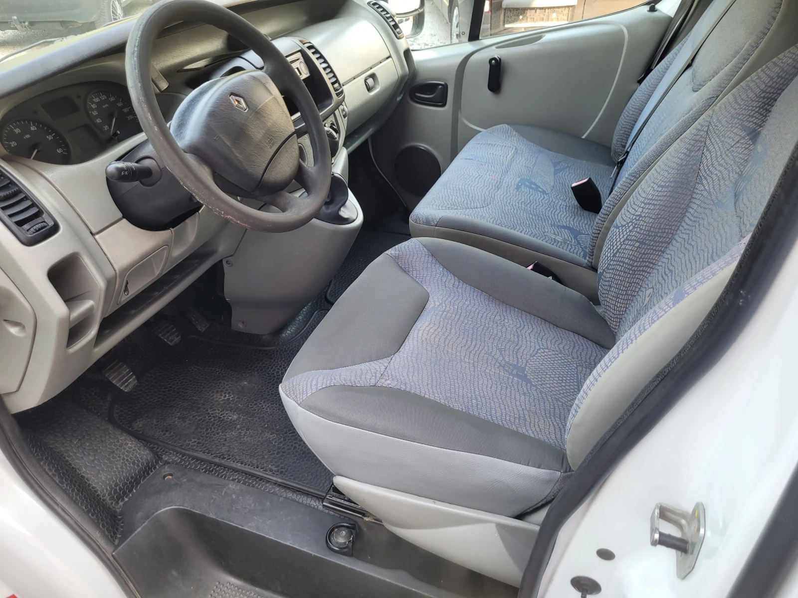 Renault Trafic FL 29 - изображение 8